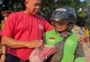 ASN Kota Bekasi Gelar Jum’at Berkah Wali Kota Bekasi Tri Adhianto Turun Langsung Bagikan Makanan untuk Warga dan Ojol