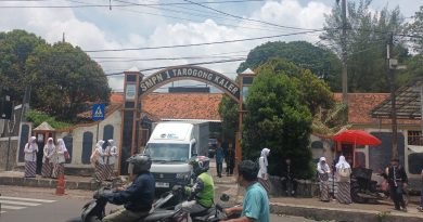 Inspirasi Usaha, Iis Guru SMP 1 Tarogong Garut Olah Sisa Nasi Jadi Genar Tanpa Pengawet