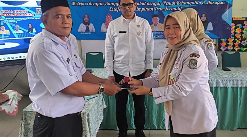 Serah Terima Jabatan Kepala SD Negeri Kecamatan Medan Satria