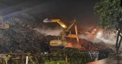 Longsor Gunungan Sampah di Bantar Gebang, 3 Orang Tewas dan Truk Tertimbun