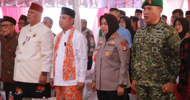 Plt Bupati Bekasi Asep Surya Atmaja Berkomitmen Menjaga Budaya Lokal Lewat Lebaran Bekasi
