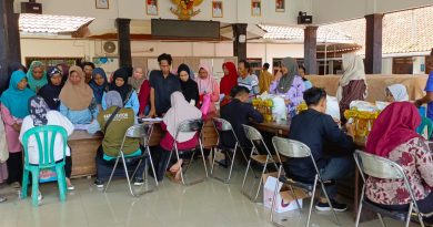 Ringankan Beban Warga, 2.023 KPM di Kujangsari Terima Beras dan Minyak