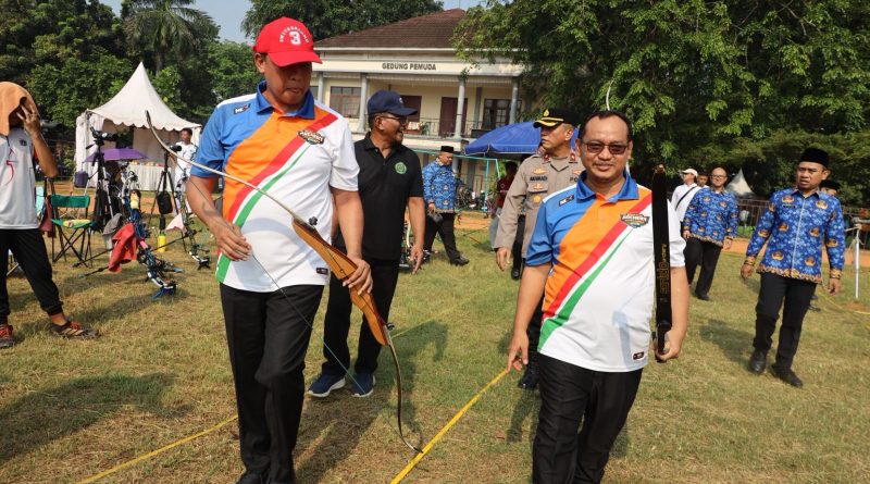 Tri Adhianto Buka Bekasi Archery Tournament, Anak Panah Perdana Jadi Simbol Dimulainya Laga