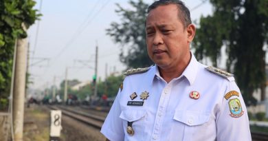 Dishub Kota Bekasi Siagakan Petugas di Perlintasan Sebidang di Bulak Kapal dan Ampera.