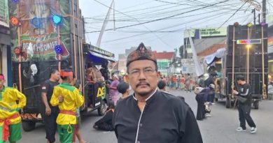 Kontingen Karawang Angkat Tema “Subang Larang, Nebar Kaheman” di Kirab Binokasih