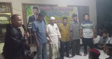 Silaturahmi H. Jaenudin, Calon Kades Sukamantri Sambangi RT 03,02 di Kediaman Midan