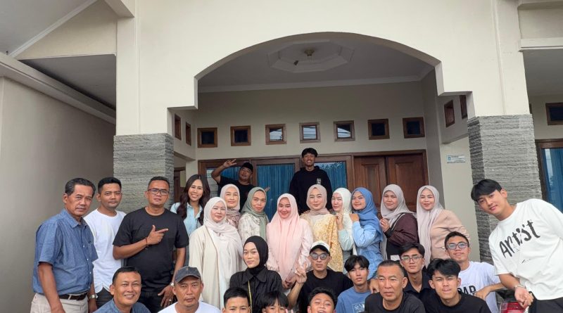 Keluarga Besar Alm. Cep Yoyo Berkurban Sapi, Wujud Syukur dan Kepedulian Sosial