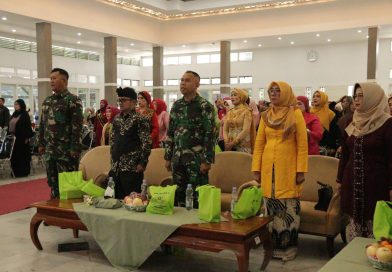 Fashion Show Kebaya Jadi Sarana Edukasi Nilai Budaya bagi Perempuan Garut