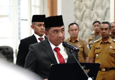 Bupati Garut Instruksikan Kepala Desa Proaktif Atasi Persoalan Pendidikan dan Stunting
