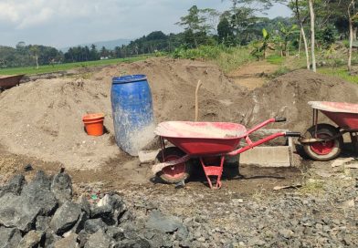 Kelompok Tani Tirta Bakti Perkuat Ketahanan Pangan Lewat Pemeliharaan Irigasi Tersier di Paledah