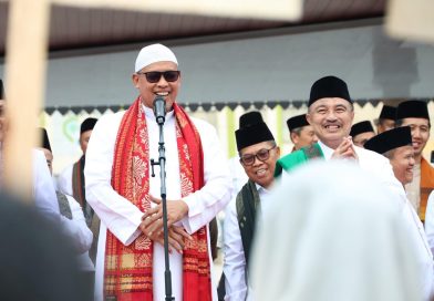 Sambut Tahun Baru Islam, Wali Kota dan Wakil Wali Kota Bekasi Hadiri Pawai Meriah Malam 1 Muharram 1448 H