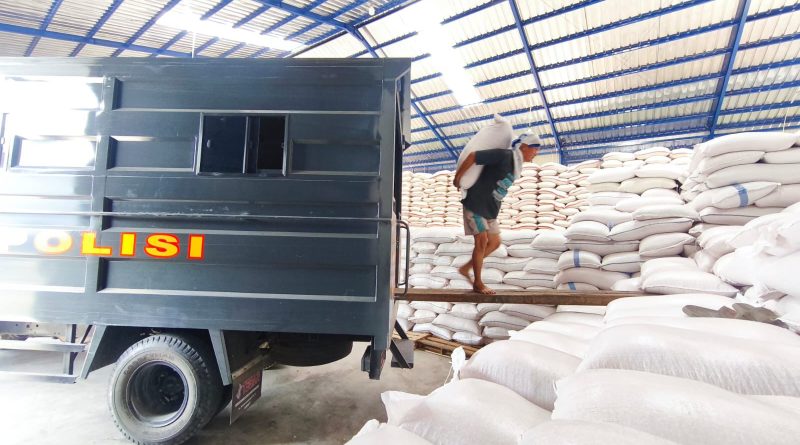 Polri Kawal Penyerapan 4 Ton Jagung ke Bulog, Perkuat Ketahanan Pangan Nasional di Garut