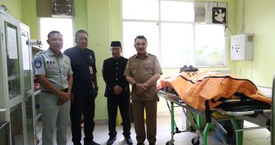 Wakil Wali Kota Bekasi Jenguk Korban Kecelakaan Cut Mutia, Pemkot Bekasi Pastikan Korban Mendapat Perawatan dan Santunan