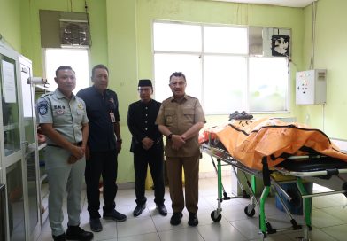 Wakil Wali Kota Bekasi Jenguk Korban Kecelakaan Cut Mutia, Pemkot Bekasi Pastikan Korban Mendapat Perawatan dan Santunan