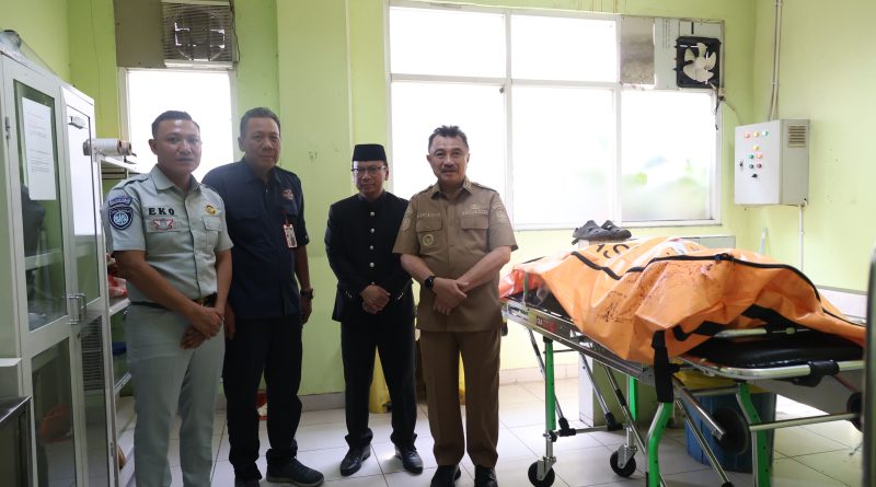 Wakil Wali Kota Bekasi Jenguk Korban Kecelakaan Cut Mutia, Pemkot Bekasi Pastikan Korban Mendapat Perawatan dan Santunan
