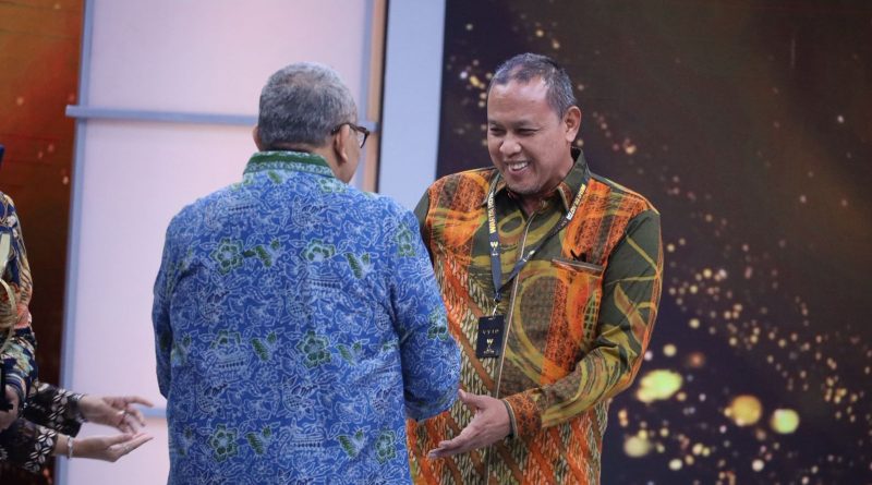 Pemkot Bekasi Raih Warta Kota Awards 2026, Tri Adhianto: Motivasi untuk Terus Bekerja Lebih Baik.