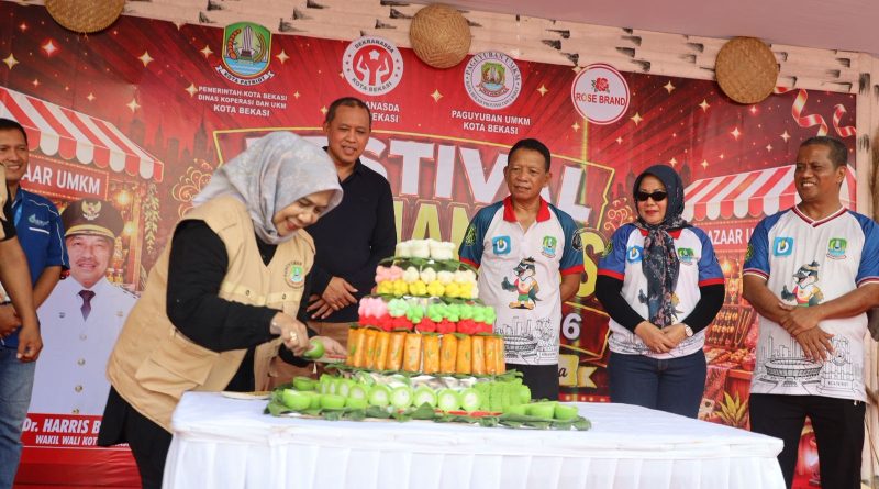 Hadiri Event Jajanan Pasar, Tri Adhianto Harap Menjadi Agenda Rutin di Setiap Kecamatan Kota Bekasi