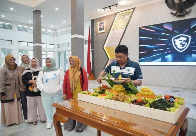 Hadiri Nobar Final Hydroplus U-18, Bupati Garut Dorong Kemajuan Sepak Bola Wanita