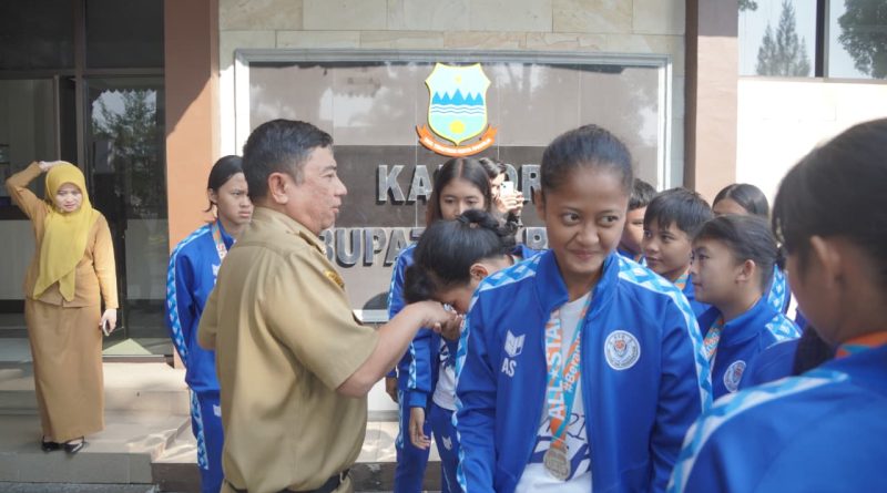 Raih Runner Up Hydroplus Soccer League All Stars U-18, Tim Putri Garut Terima Apresiasi Bupati