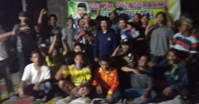 ACARA PENGAJIAN RUTIN DAN YASINAN SETIAP MALAM SABTU DI RUMAH CALON KEPALA DESA HAJI JAENUDIN DI KAMPUNG PAMAHAN