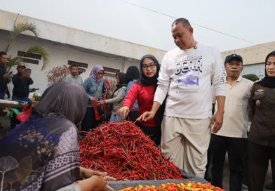 Tinjau Pasar Tumpah di Rooftop Pasar Baru, Tri Adhianto: Fasilitas Kanopi, Eskalator hingga Lift Barang Disiapkan Bertahap.