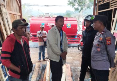 Gudang Produksi Kusen Kayu di Bayongbong Terbakar, Kerugian Ditaksir Capai Rp300 Juta