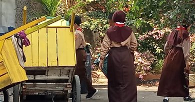 Wujud Nyata Kepedulian Siswa SMP Negeri 5 Karawang Barat Terhadap Lingkungan Sekolah