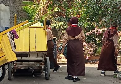 Wujud Nyata Kepedulian Siswa SMP Negeri 5 Karawang Barat Terhadap Lingkungan Sekolah