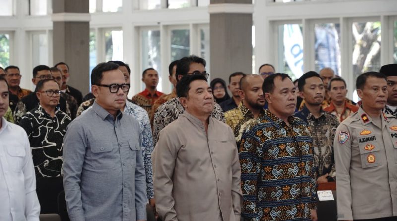 Bupati Garut Ajak ASN Petik Pelajaran Kepemimpinan dari Buku Babad Alas Karya Bima Arya
