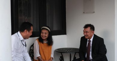 Senyum Sumringah Keluarga Sayuti Melik Saat Terima Undangan Dari Presiden Prabowo