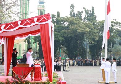 Upacara HUT RI Ke-81, Wali Kota Bekasi Tekankan Pentingnya Menjaga Lingkungan dan Kerukunan.