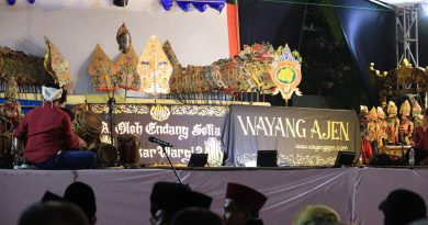 Wali Kota Bekasi Apresiasi Penampilan Wayang Ajen, Turut Meriahkan Malam Pembuka PNBK Jilid III di Plaza Patriot