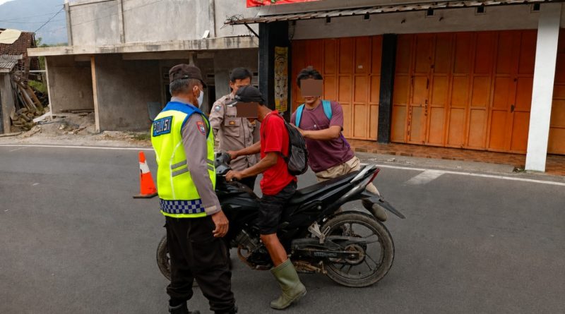 Polsek Bungbulang Razia Knalpot Brong, 19 Unit Knalpot Tidak Standar Diamankan