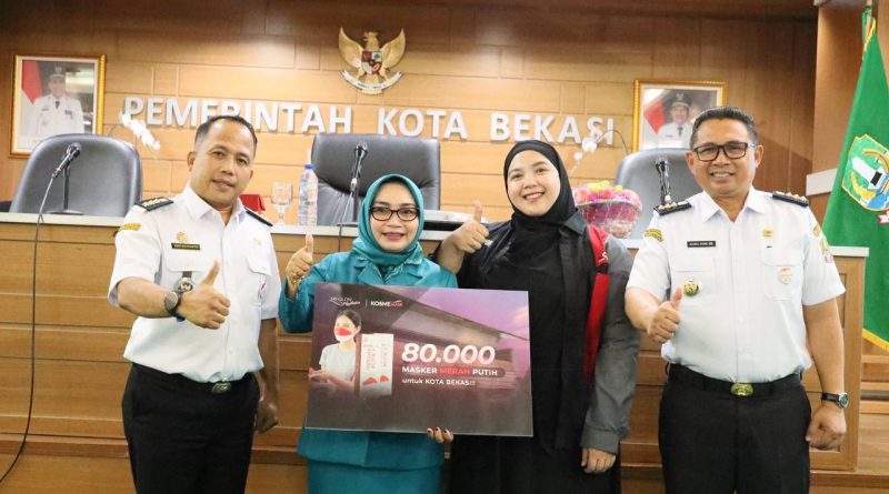 PKK Kota Bekasi Bagikan 80.000 Masker untuk Warga Kota Bekasi, Antisipasi Dampak Abu Vulkanik