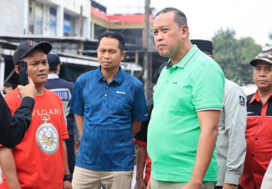 Jalan Jatimakmur Makin Nyaman, Wali Kota Bekasi Tuntaskan Masalah Genangan Yang Sudah Menahun, Wali Kota Bekasi Tinjau Hasil Perbaikan Jalan Jatimakmur, Pastikan Kelayakan dan Kenyamanan Untuk Pengendara