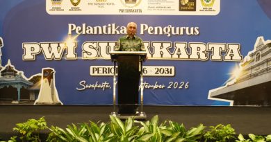 Ketum PWI Pusat Lantik Pengurus PWI Surakarta
