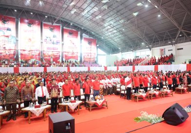 Apresiasi Wali Kota Bekasi, Hasto Jadikan Sekolah Lansia Bekasi Contoh untuk Daerah yang Dipimpin Kader PDI Perjuangan