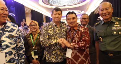 Hilirisasi hingga AI Jadi Sorotan Investor Daily Summit 2026, Abdul Harris Bobihoe Hadiri Forum
