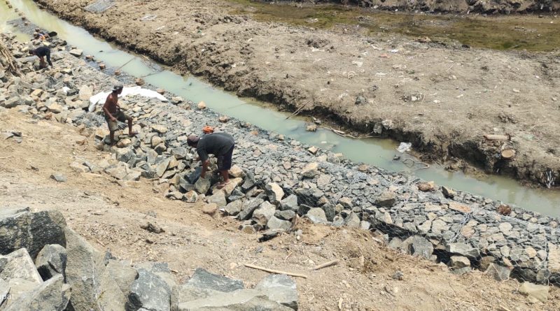 BBWS Citanduy Pasang Bronjong di Sungai Cikawung, Warga Apresiasi Penguatan Tebing