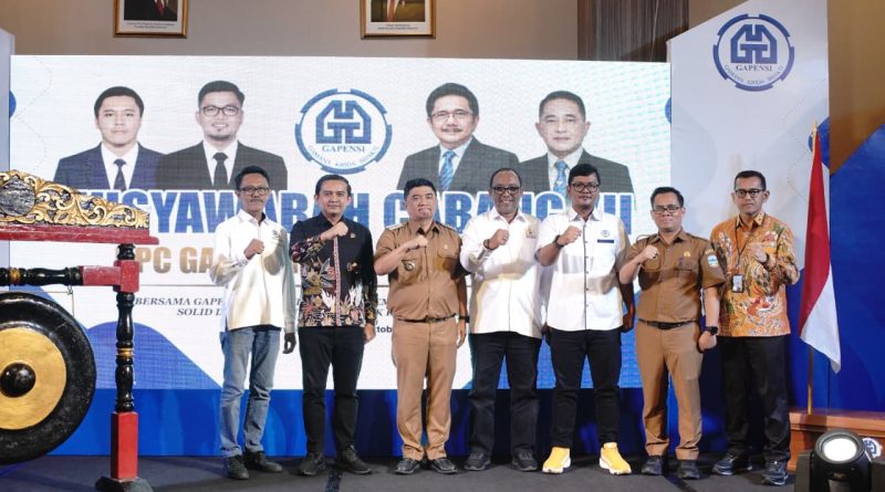 Ketua DPRD Aris Munandar Dampingi Bupati Garut di Muscab GAPENSI, Infrastruktur 2027 Jadi Sorotan
